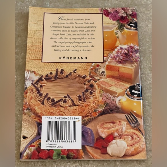 Confident Cooking - Classic Essential Cakes - Cookbook - Picture 2 of 3